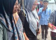 Serahkan Bantuan kepada Korban Kebakaran, Imran Saluti Srikandi Elang Timur