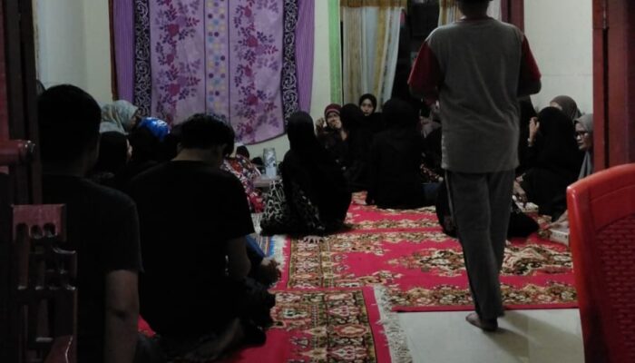 Ketua dan Waka II BAZNAS Makassar Melayat Ibunda dari Prof. Yusriani