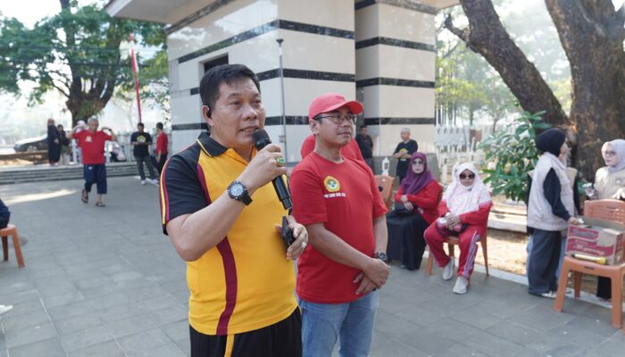 Sambut HUT ke-81 RI, LDII Sulsel dan SPN Batua Kerja Bakti Nasional di TMP Panaikang