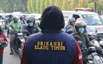 Ribuan Pengendara dapat Masker Gratis dari Ormas Elang Timur Indonesia